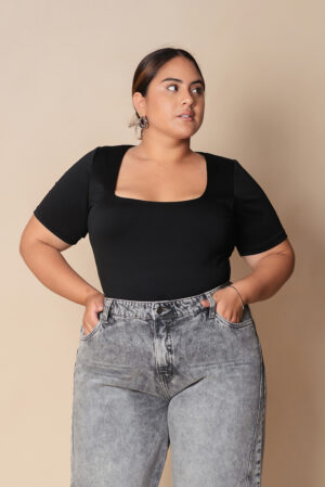 WIDE LEG (1)polo negro cuadrado Basic Cuadrado